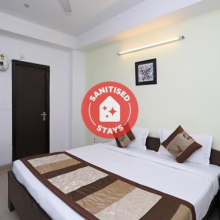 Oyo 11392 The Hotel Grand Hospitality Noida Kültér fotó