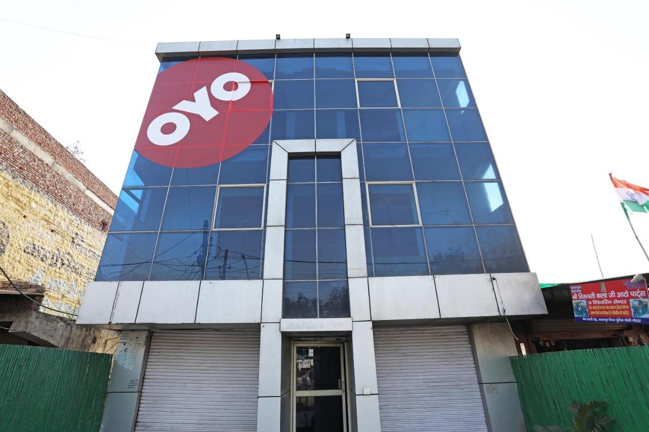 Oyo 11392 The Hotel Grand Hospitality Noida Kültér fotó